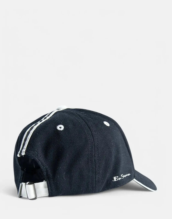 Ben Sherman Sporty Black Cap: Stylish, Comfortable, Adjustable, Iconic Logo, Versatile Headwear