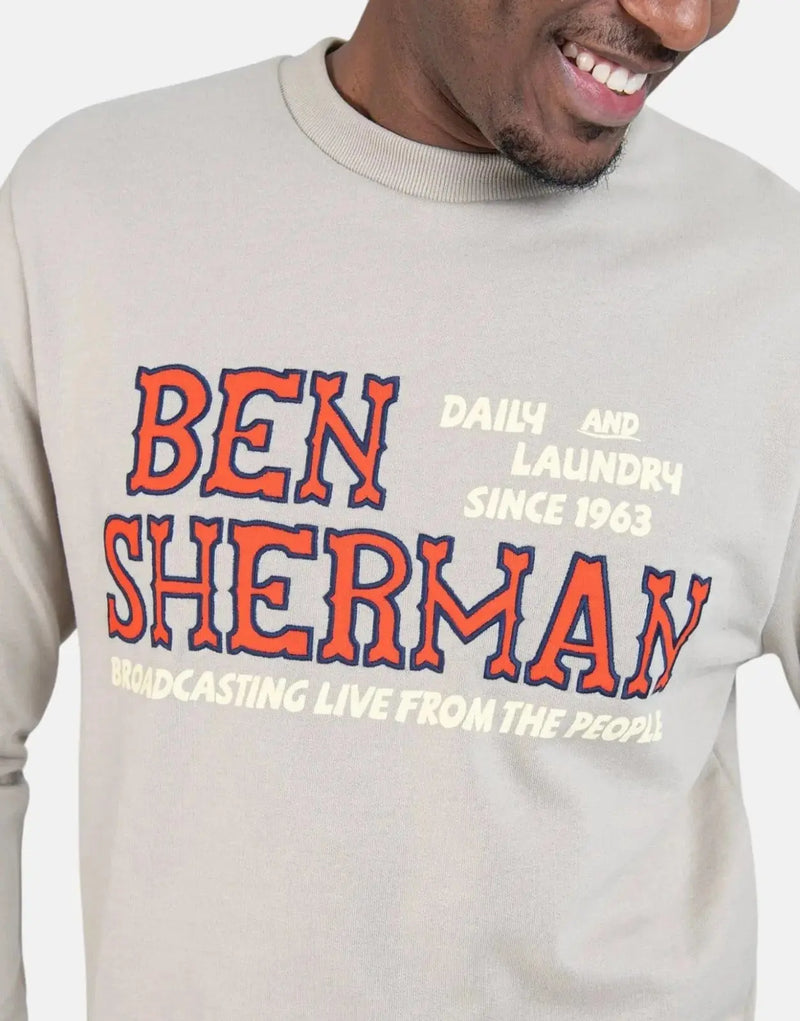 Ben Sherman Men's Grey Wanderers Crewneck Sweatshirt: Iconic Comfort, Bold Style, Durable Fabric