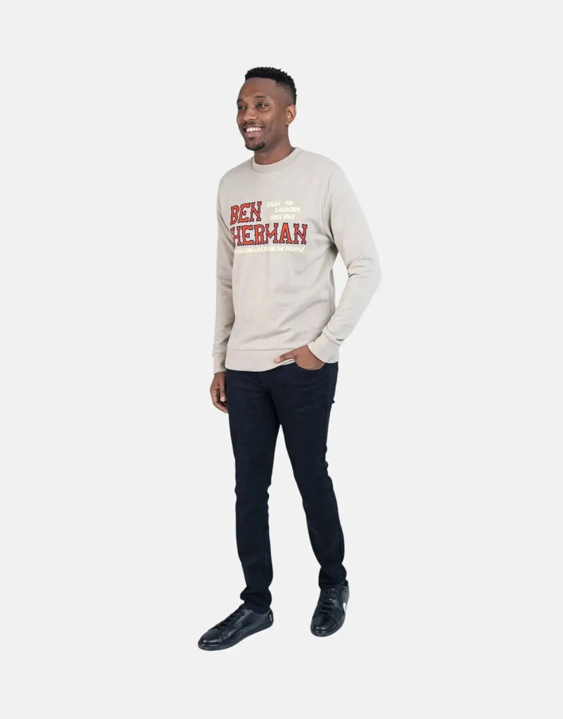 Ben Sherman Men's Grey Wanderers Crewneck Sweatshirt: Iconic Comfort, Bold Style, Durable Fabric