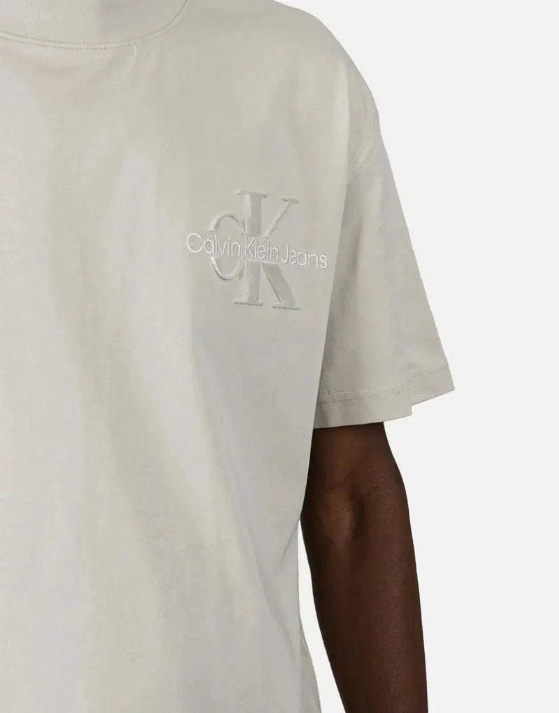 Calvin Klein Men's Bristle Monologo Crew Neck Tee – Everyday Comfort & Iconic Style
