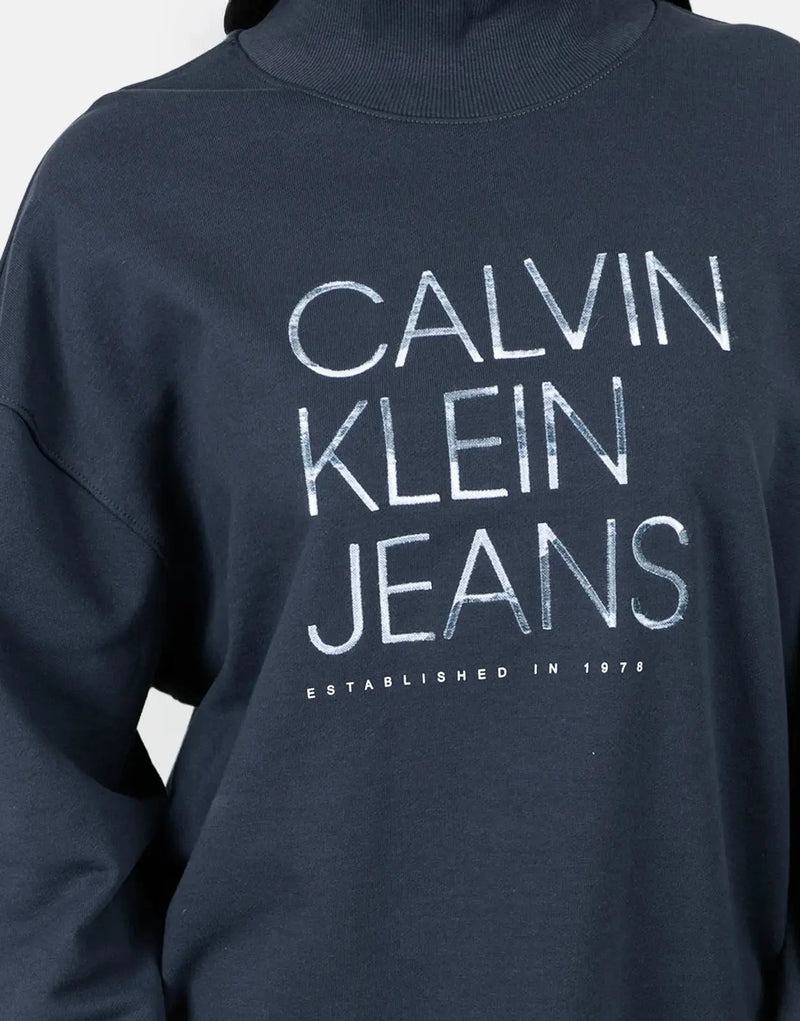 Calvin Klein Embroidered Logo Sweatshirt: Plush Comfort, Iconic Style, Everyday Essential