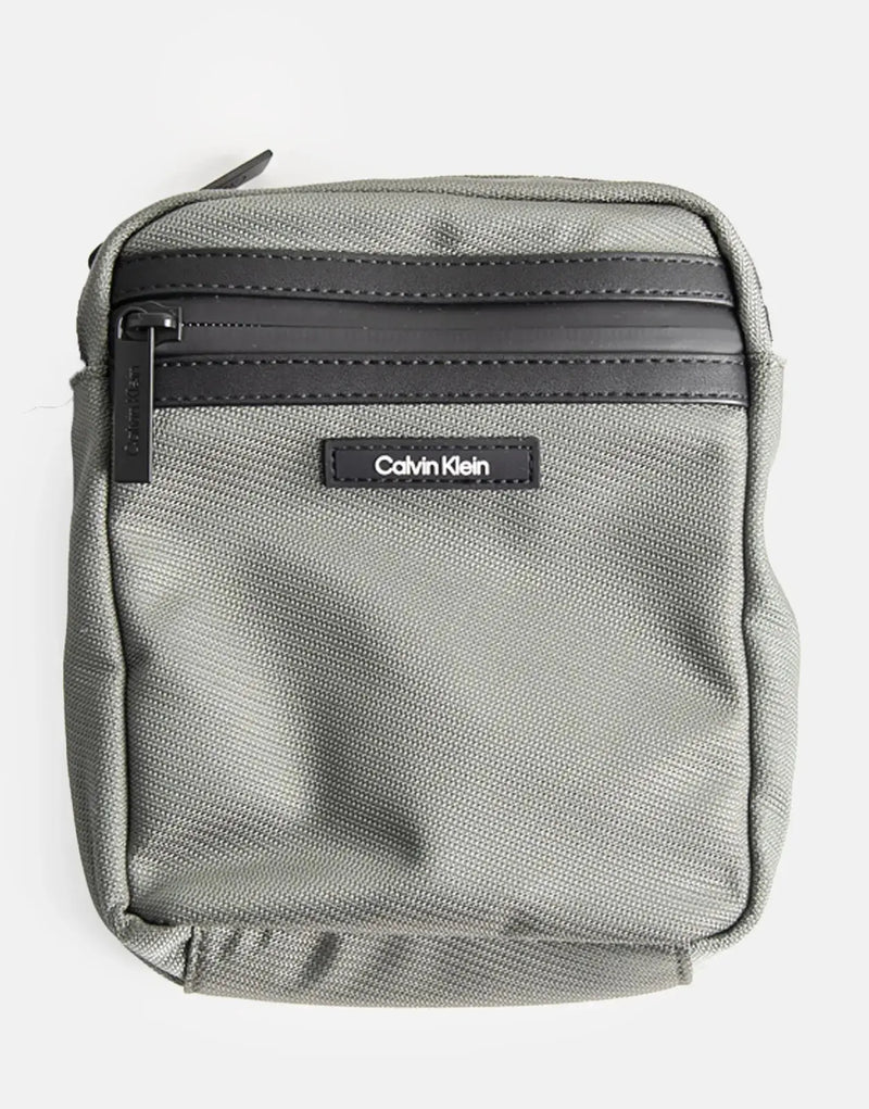 Calvin Klein Essential Reporter Bag: Compact, Stylish, Versatile Crossbody for Essentials