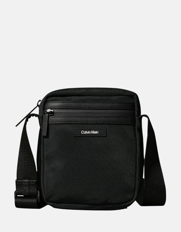 Calvin Klein Essential Reporter Bag: Sleek Black Crossbody for Daily Essentials