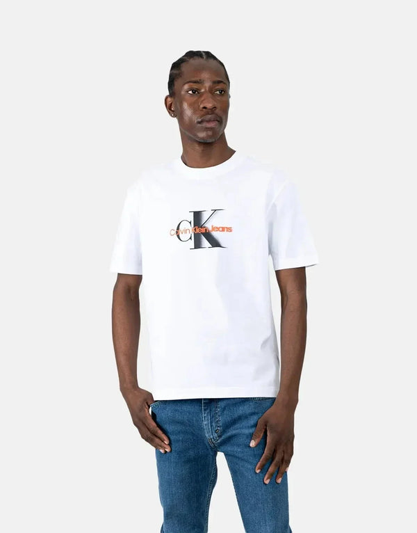 Calvin Klein Monologo Shift White Cotton Tee: Modern Fit, Iconic Style, Comfort
