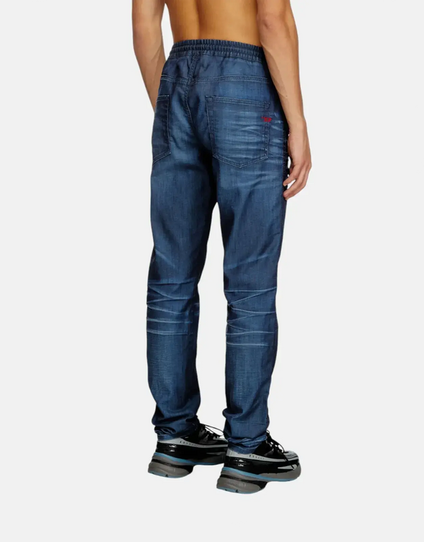 Diesel D-Strukt Jogg Sweat Jeans: Slim Fit, Dark Blue Wash, Ultimate Comfort Blend