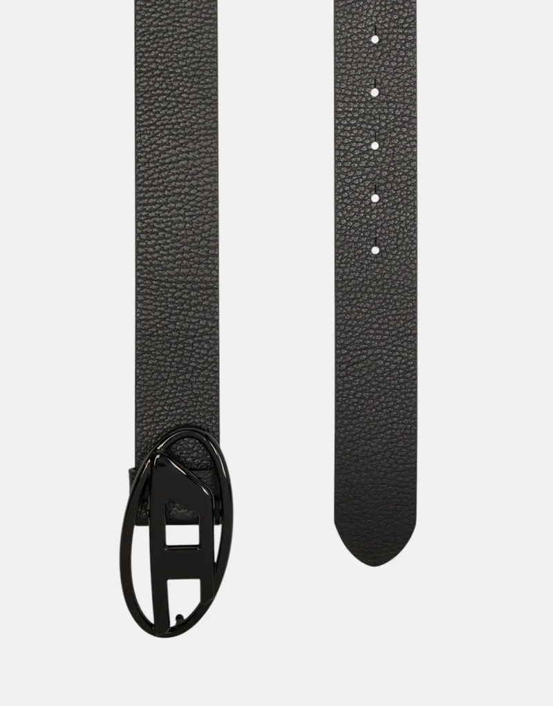 Diesel Oval D Logo Leather Belt: Unisex, Sleek, Textured, Iconic D-Buckle