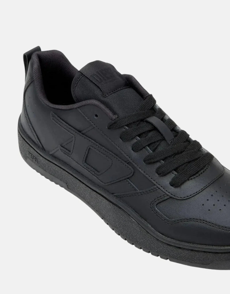 Diesel S-Ukiyo V2 Low Sneakers: Stylish Black Men's Urban Lifestyle Footwear