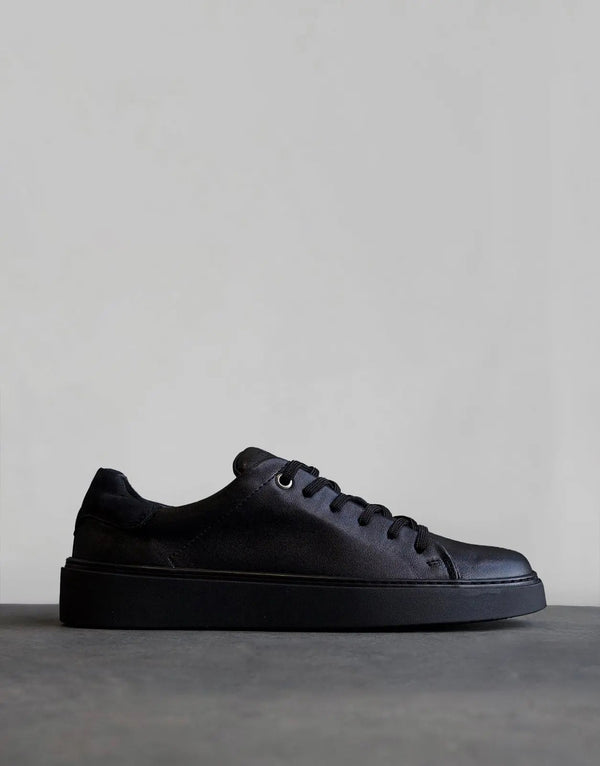 Premium Handmade Leather Low-Top Essential Black Sneakers for Men