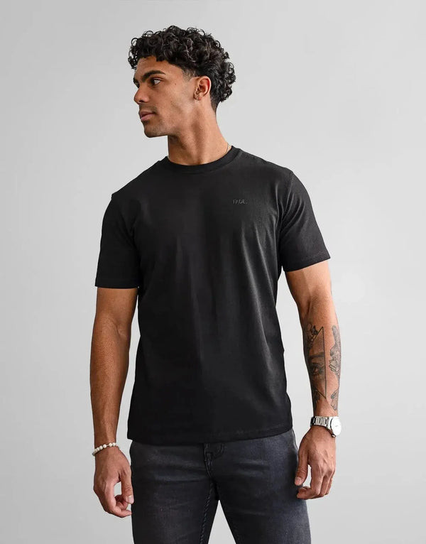 Fade Essential Black Slim Fit T-Shirt: Premium Cotton Blend Comfort
