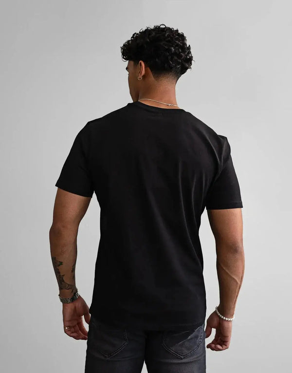 Fade Essential Black Slim Fit T-Shirt: Premium Cotton Blend Comfort