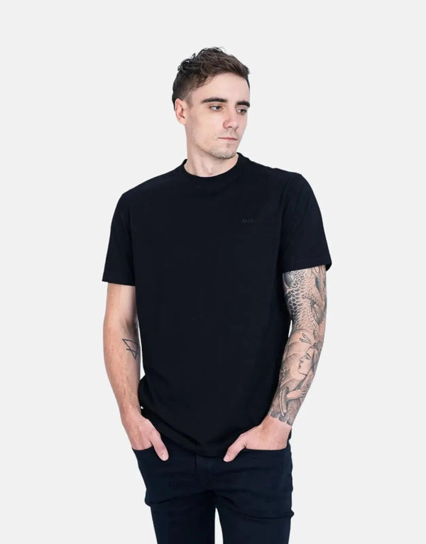 Fade Signature Slim Fit Black T-Shirt Premium Cotton Blend Comfortable Wear