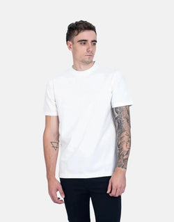 Fade Signature Slim Fit White T-Shirt: Premium Cotton Blend, Everyday Essential
