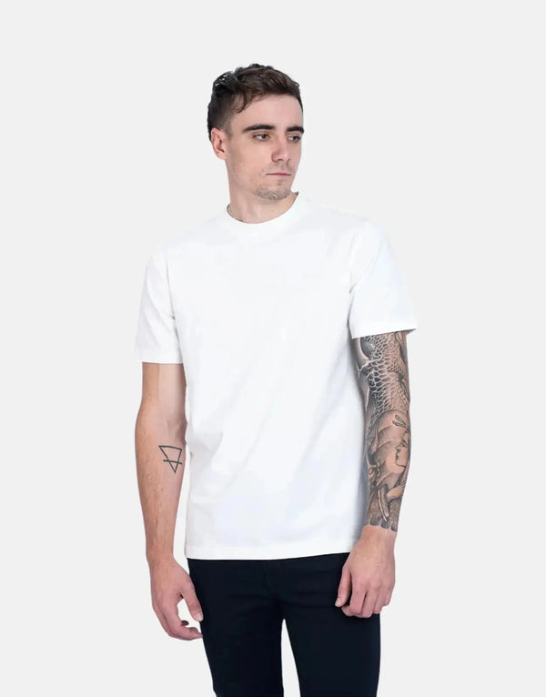 Fade Signature Slim Fit White T-Shirt: Premium Cotton Blend, Everyday Essential