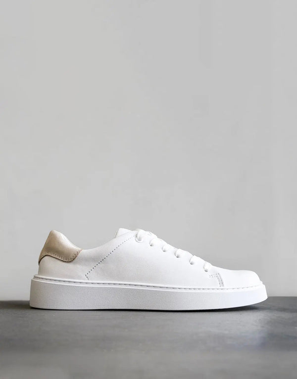 Fade Essential White Leather Sneakers: Premium Comfort, Italian Rubber Sole, Timeless Style