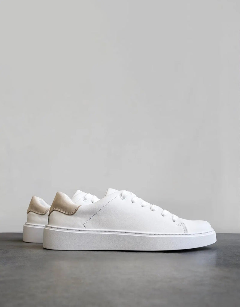 Fade Essential White Leather Sneakers: Premium Comfort, Italian Rubber Sole, Timeless Style