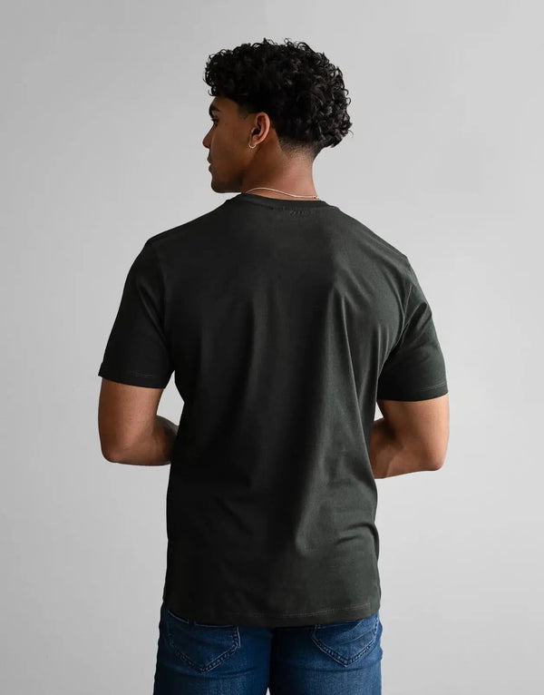 Fade Icon Men's Slim Fit Crew Neck Green T-Shirt with Metal Badge