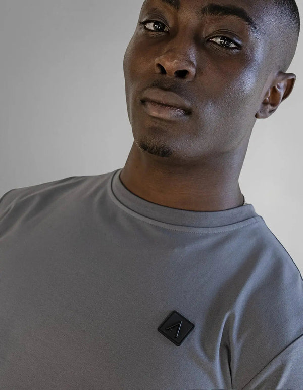 Fade Men's Iconic Badge Grey T-Shirt: Premium Cotton Blend, Versatile
