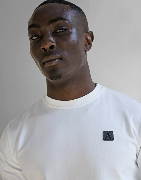 Fade Iconic Badge Pure White Cotton Spandex Men's Crew Neck T-Shirt