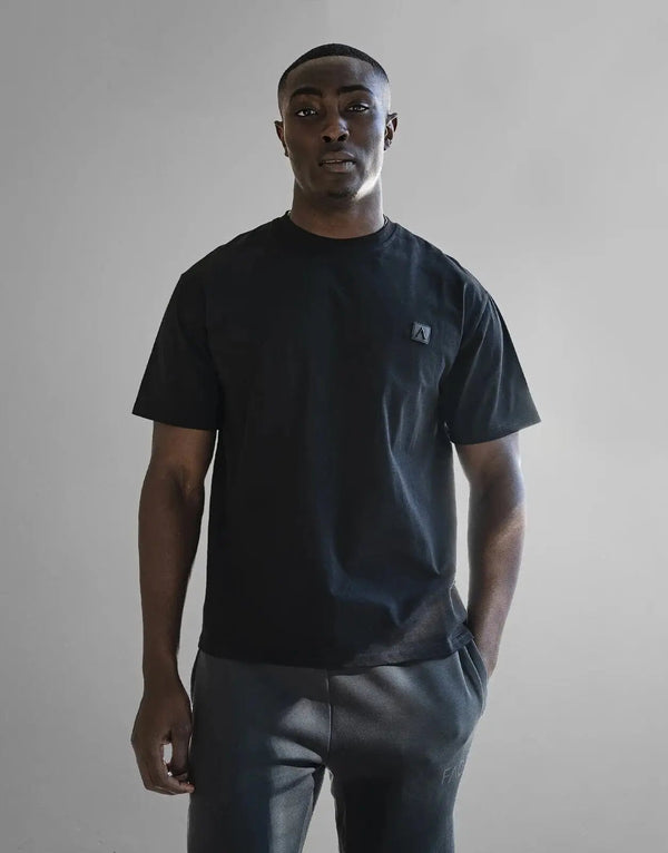 Fade Iconic Black Boxy T-Shirt: Premium Cotton, Relaxed Fit, Everyday Style