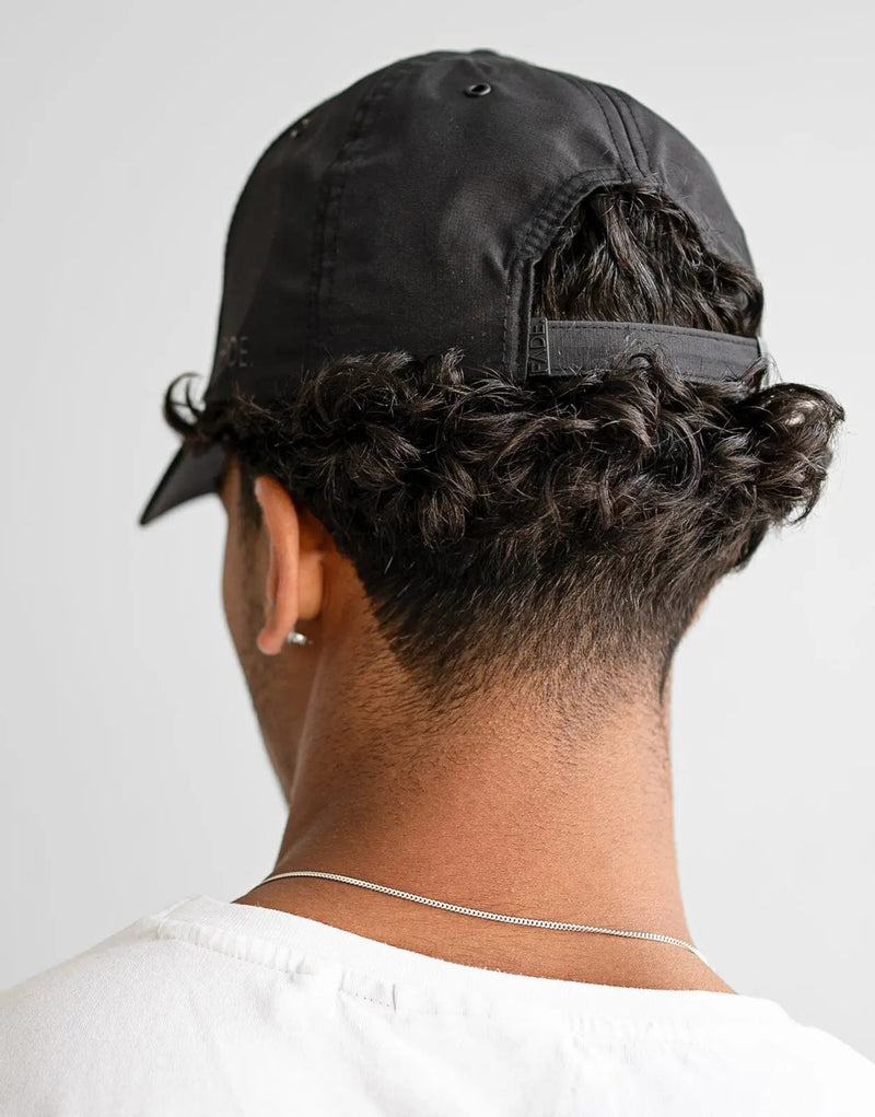 Fade Iconic Black Cap: Breathable Polyester, Comfort Fit, 3D Logo, Matte Accents