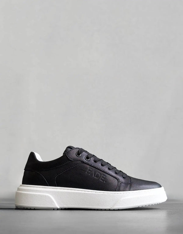 Fade Iconic II Men's Black/White Leather Sneaker: Premium Handcrafted Comfort & Style