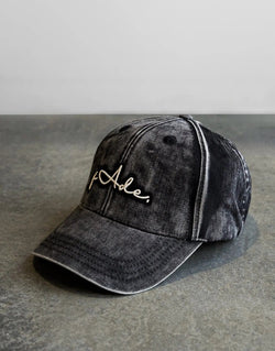 Signature Washed Grey Cap: Timeless Style, Comfortable Fit, Effortlessly Cool Look