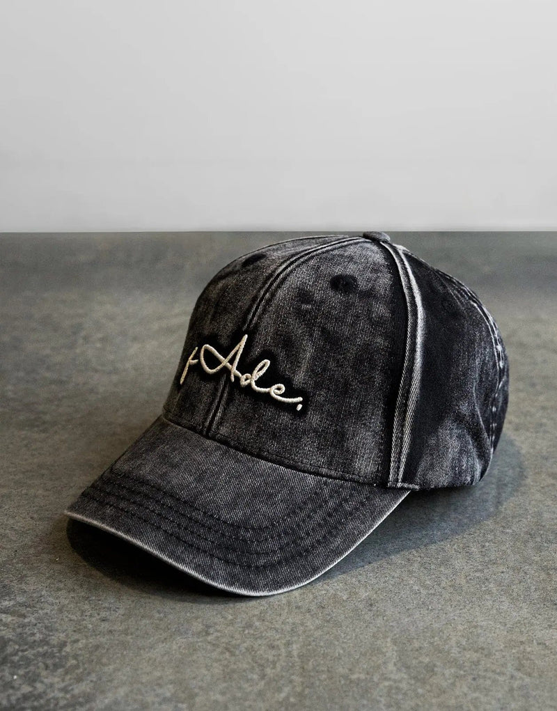 Signature Washed Grey Cap: Timeless Style, Comfortable Fit, Effortlessly Cool Look