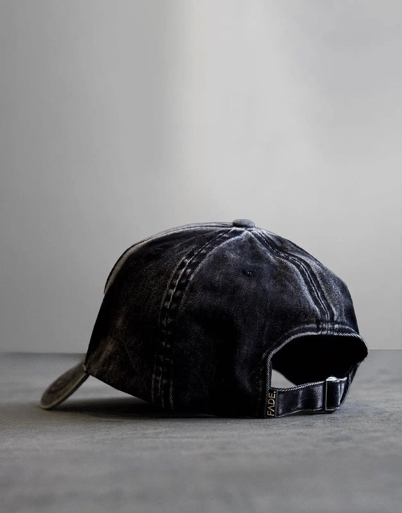 Signature Washed Grey Cap: Timeless Style, Comfortable Fit, Effortlessly Cool Look
