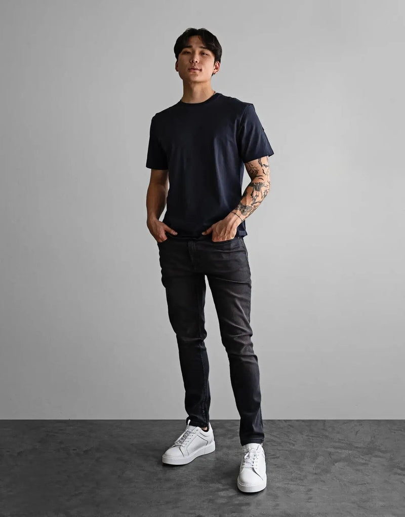Men's Slim Fit Navy T-Shirt: Premium Cotton Elastane with Curved Hem