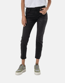 Guess Women's Power Skinny Jeans: Sleek, Comfortable, Curve-Hugging Denim Style