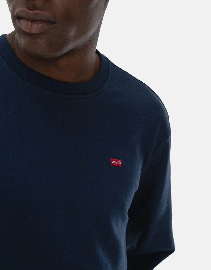 Classic Levi's Fleece Crewneck Sweatshirt: Comfortable, Versatile, Iconic Style