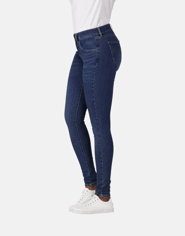Levi's Curvy Super Skinny Jeans: Sculpting, Comfortable, Dark Wash Denim, Mid-Rise Fit