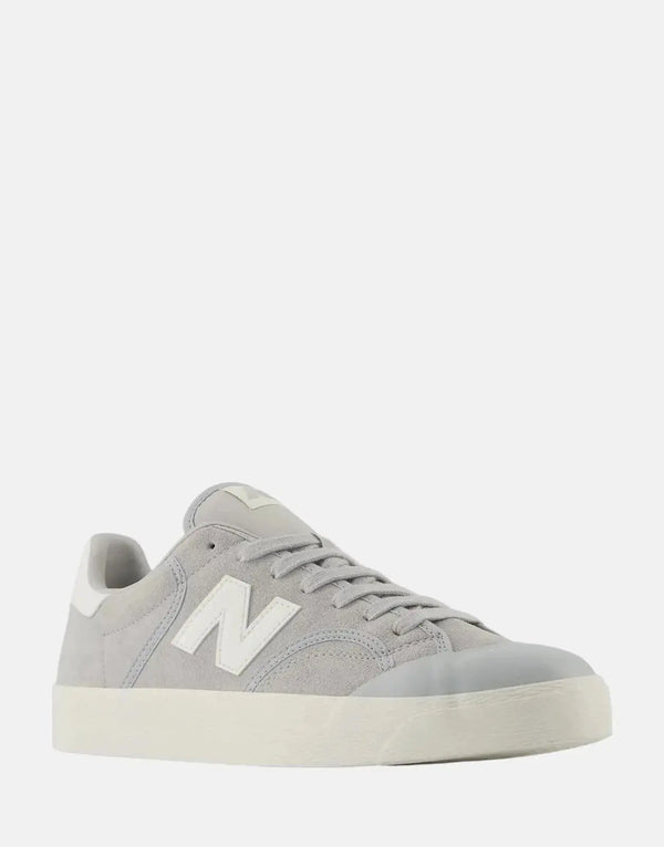 New Balance BB100 SSW Classic Retro Basketball Sneaker with Vulcanized Design