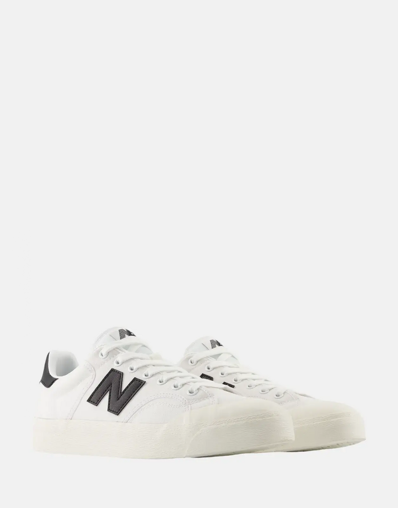 New Balance BB100 White Platform Sneakers: Stylish Comfort, Durable Everyday Wear
