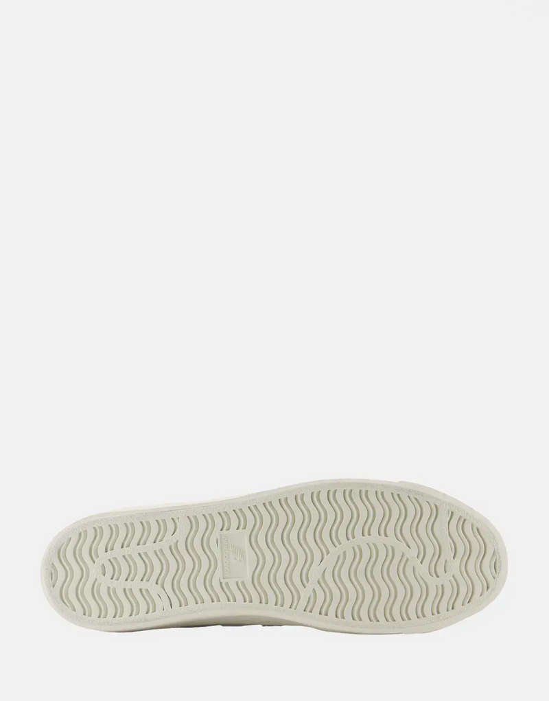New Balance BB100 White Platform Sneakers: Stylish Comfort, Durable Everyday Wear