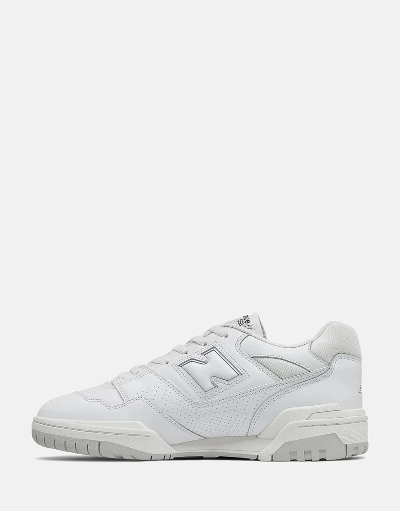 New Balance BBW550 White Sneakers for Men and Women - Retro Basketball Style