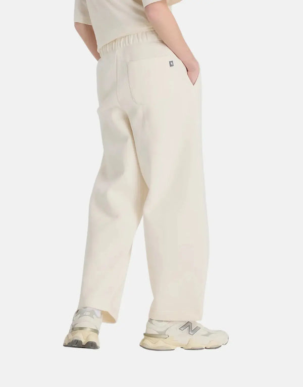 New Balance Heritage Fleece Barrel Leg Pants: Relaxed Comfort, Permafrost White