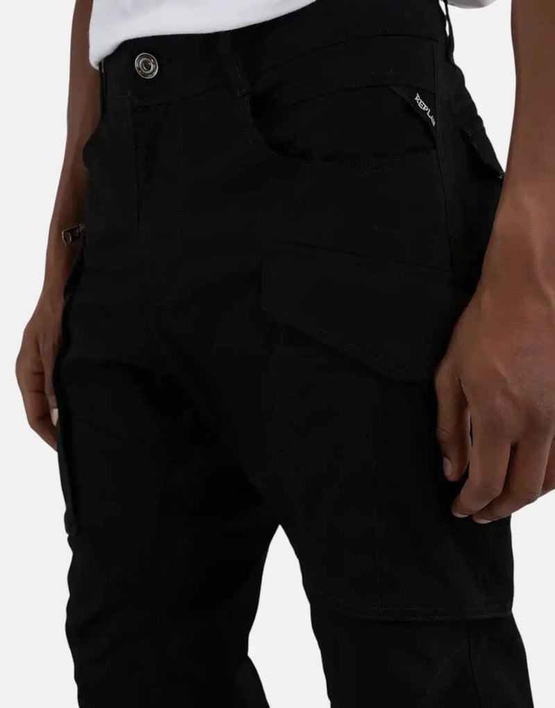 Durable Replay Men's Black Cargo Pants with Comfort Twill Stretch Fabric