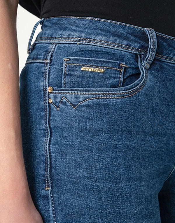 Sissy Boy Axel Women's Straight Leg Jeans: Classic Blue Denim Comfort