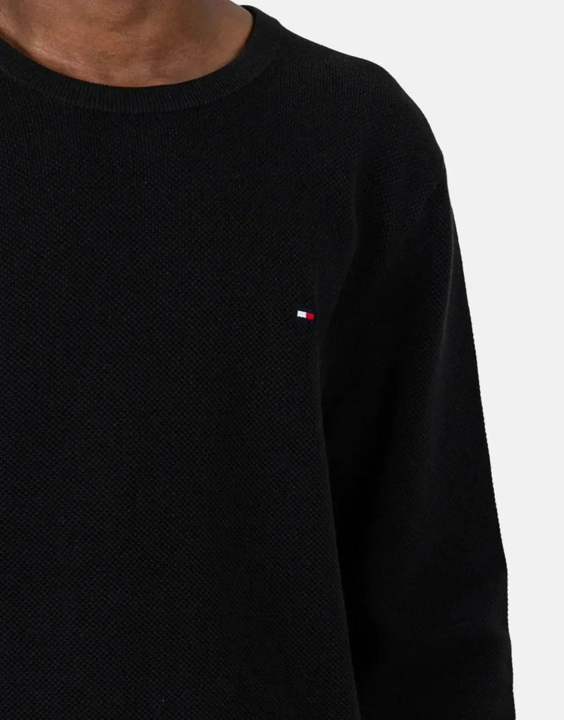 Tommy Hilfiger Essential Structure Black Crew Neck T-Shirt: Soft, Durable, Timeless Style